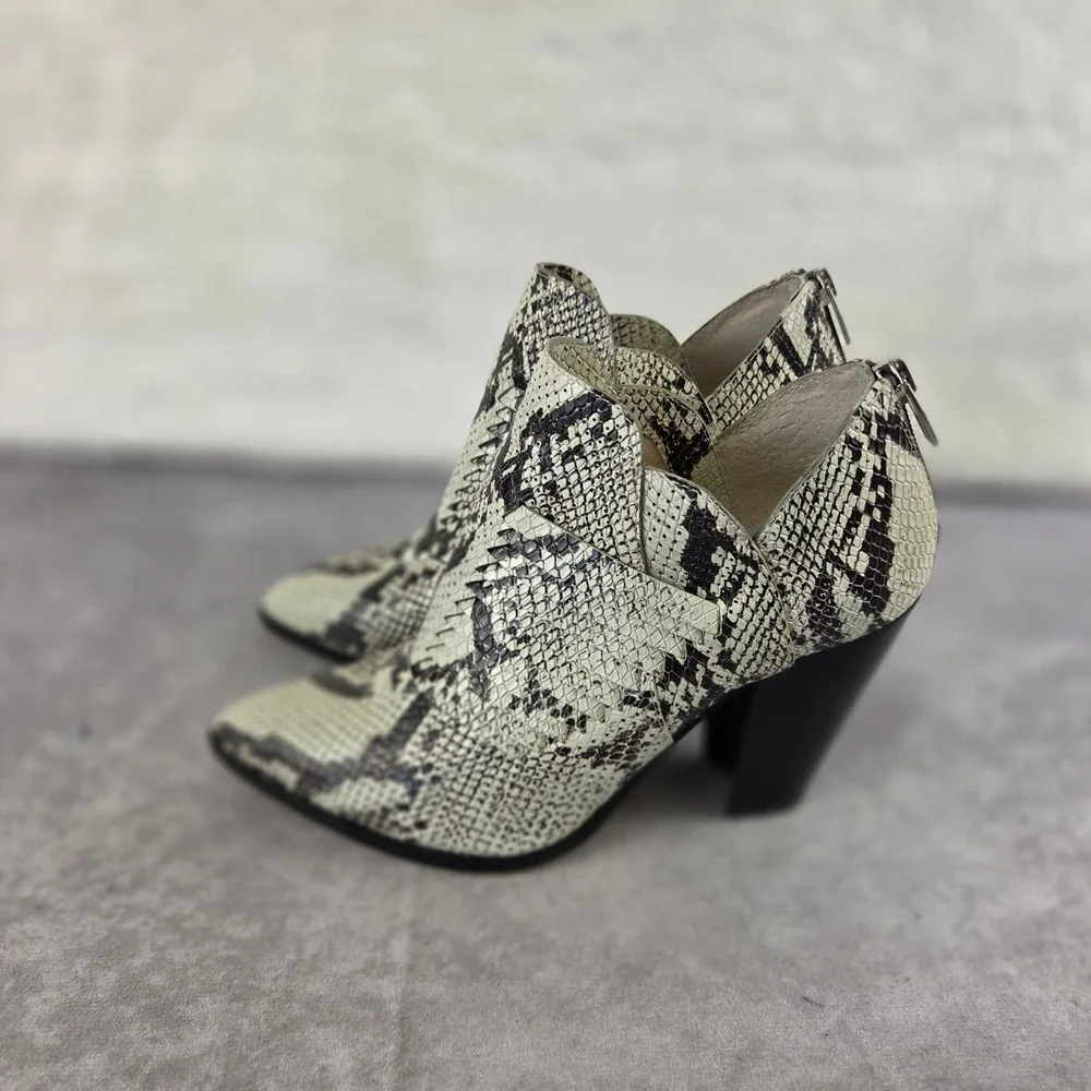 Vince Camuto Snakeskin Ankle Booties Pointed Toe Cone Heel Cream Black 8.5M